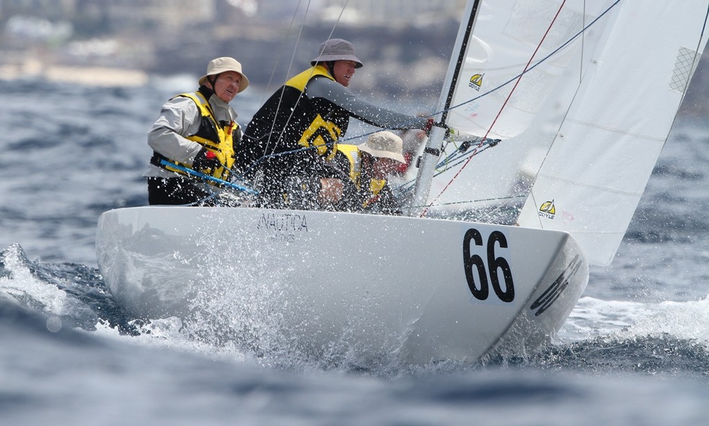 Race three winner Jud Smith helming Roulette to the windward mark - Etchells World Championship 2012 © Ingrid Abery http://www.ingridabery.com